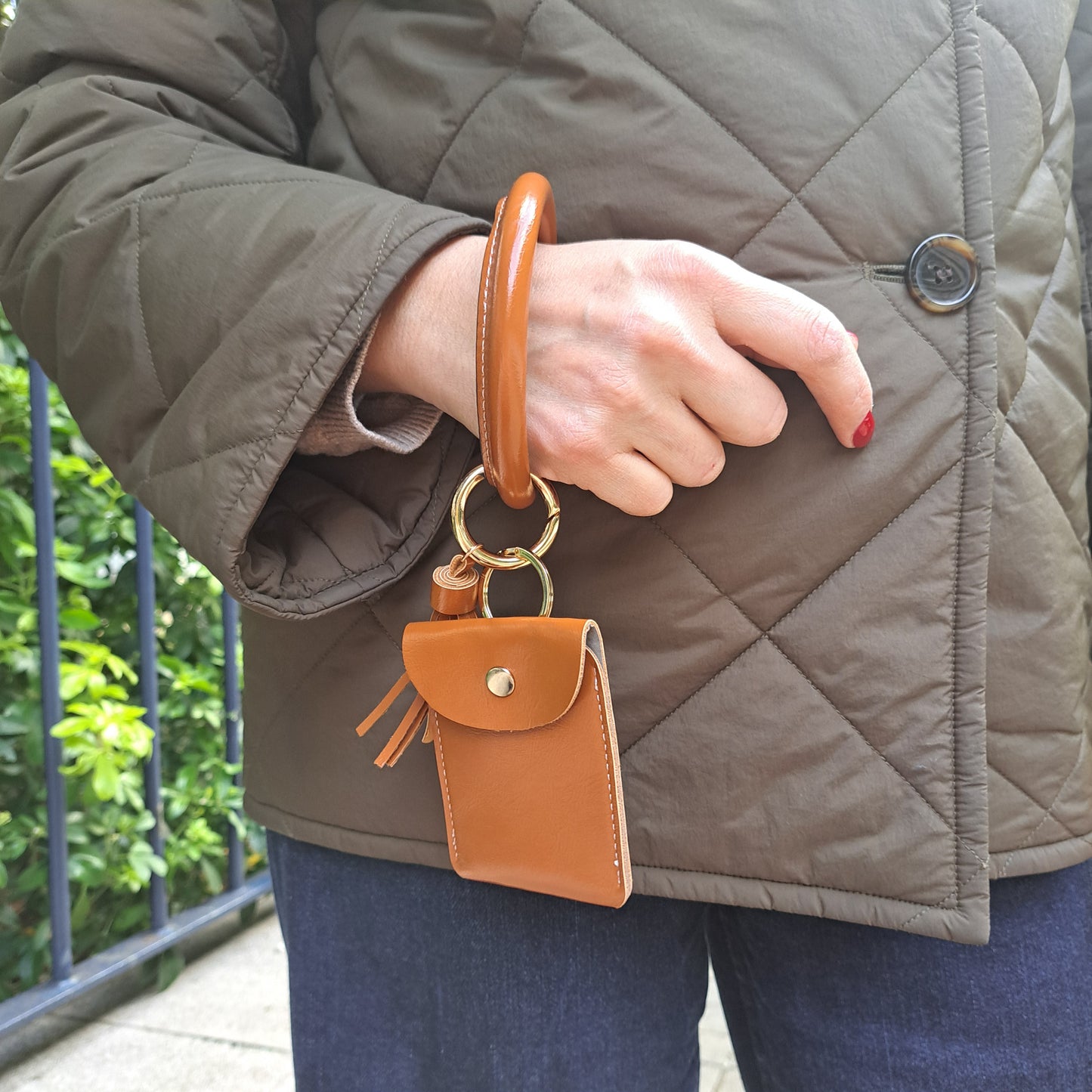 TAN_CARD_HOLDER_KEYRING_WRISTLET_DUCKSESSORY