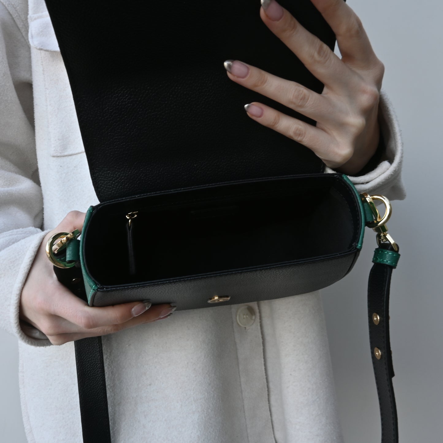 Ducksessory_Dahlia_Saddle_Bag_Green_DSC_4909