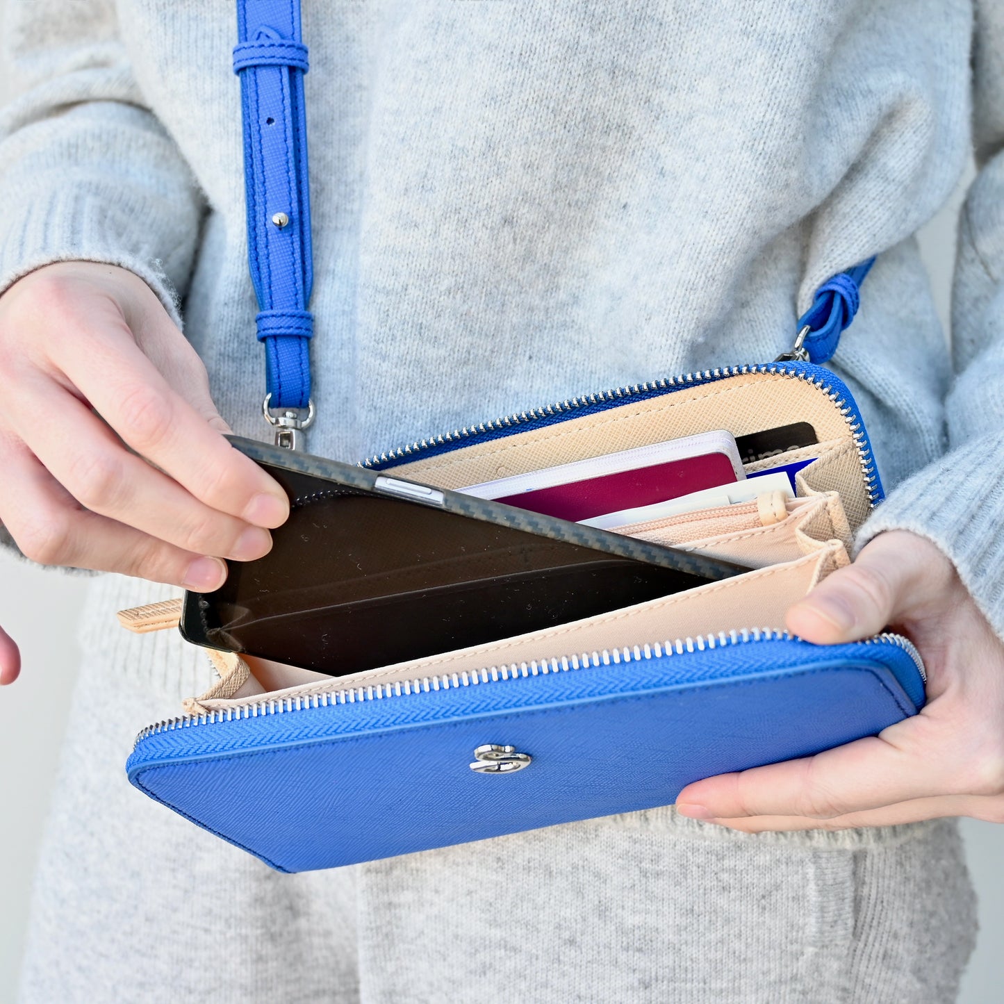 TORI CROSSBODY in BLUE